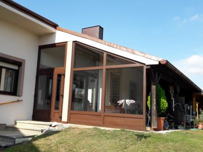 Seitliche Terrassenverbau Holzdekor