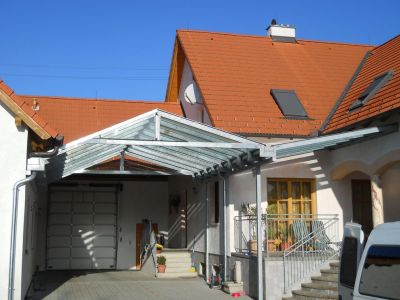 Carport aus Verzinkte Stahl für Traktoreinfahrt