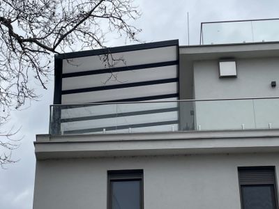 Überdachung