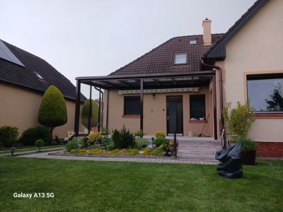 Überdachung