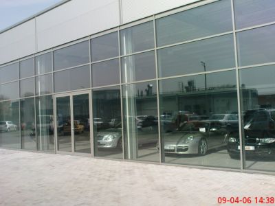 Aluportale  - Autosalon - schaufenster